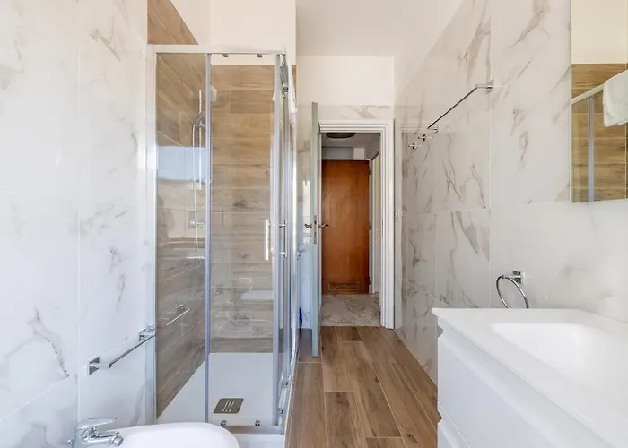 Apartament White In